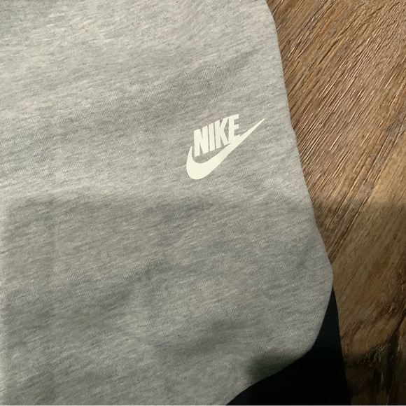 New Nike Tech Fleece Slim Fit Joggers Pants Black Grey CU4495-016 Mens Size 2XL - Picture 3 of 10